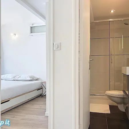 Calm & Cozy Flat Flowered Alley Sleeps 4 *