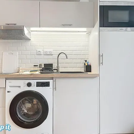 Apartment Calm & Cozy Flat Flowered Alley Sleeps 4