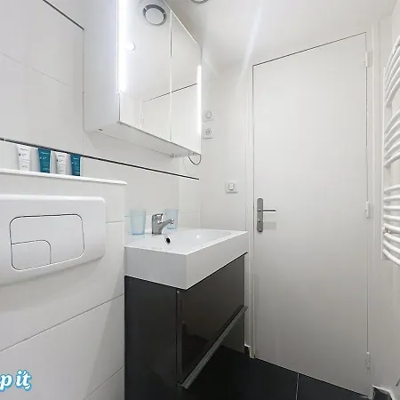 Calm & Cozy Flat Flowered Alley Sleeps 4 Parigi